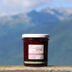 confiture de framboise de la yourte permaculture nature ferme bio yourte végétale saint françois longchamp savoie