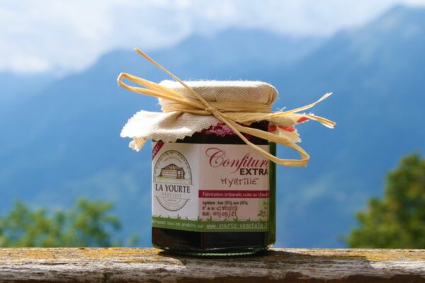 confiture de myrtilles de la yourte permaculture nature ferme bio yourte végétale saint françois longchamp savoie
